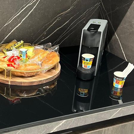 נאפולי Lagi Suites מראה חיצוני תמונה