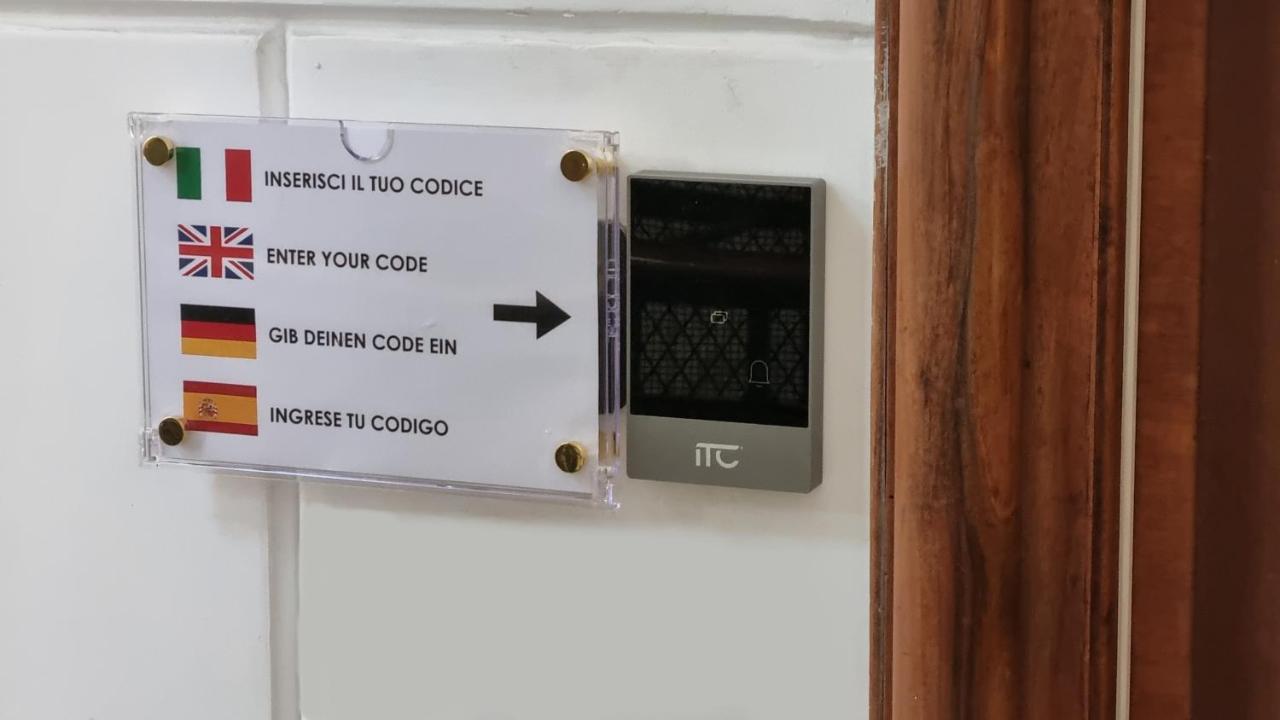 נאפולי Lagi Suites מראה חיצוני תמונה